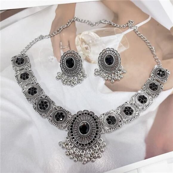 Vintage Austrian Black & Silver Necklace Earrings Jewelry Set for Women - Picture 5 of 7